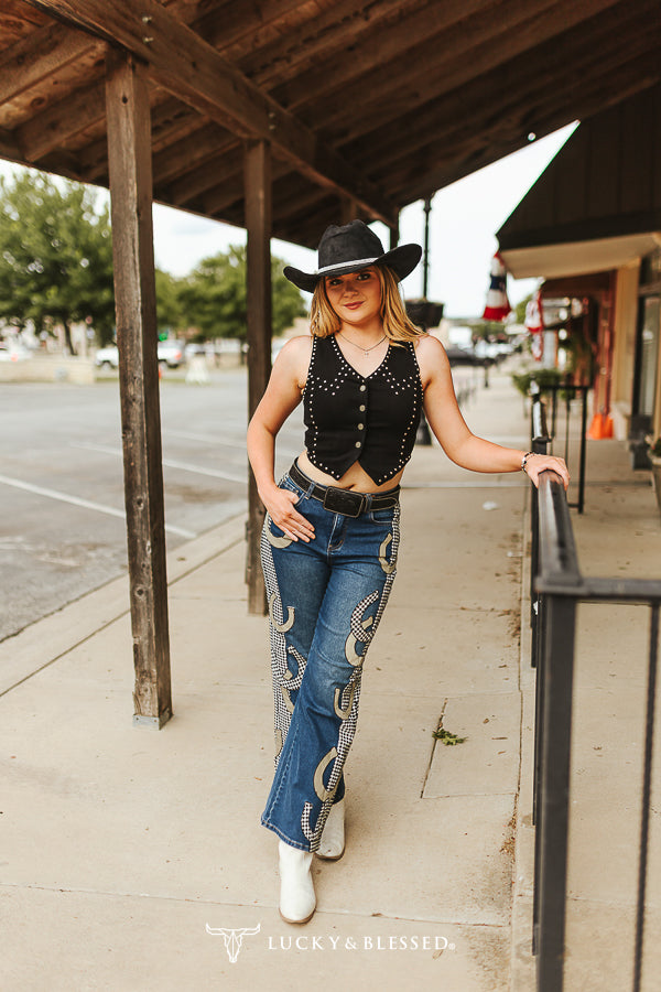 Lucky & Blessed Zwart Stretch Suède Buffalo Button Down Vintage Vest met Studs